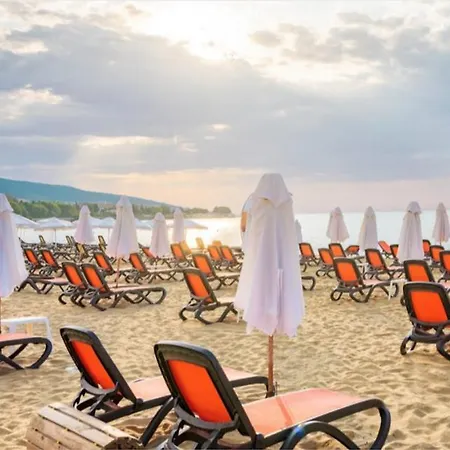 Апартамент Summer Breeze 110 Cozi